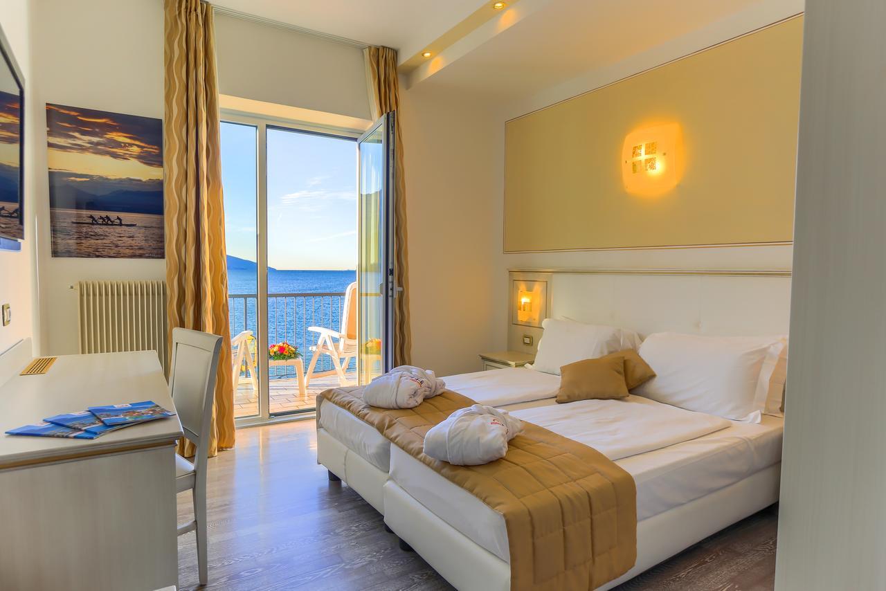 Hotel Lido Blu - Surf & Bike Torbole Sul Garda Exteriér fotografie